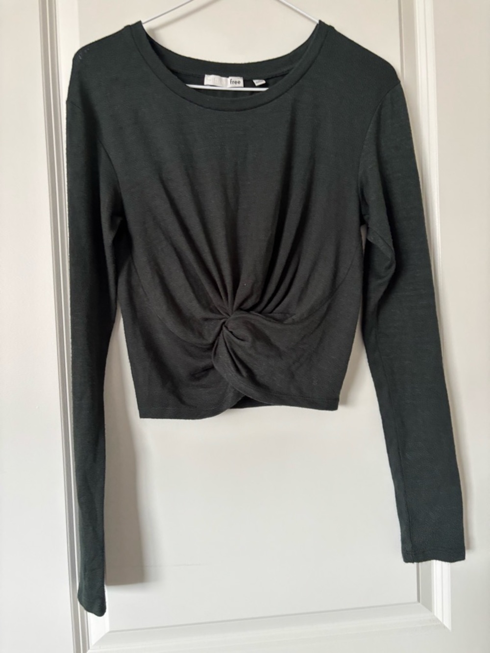 Wilfred Black Twist-Front Long Sleeve Tee